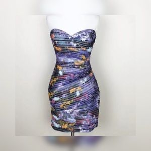 🌟WEEKEND SALE🌟 BcbgMaxazria Abstract dress